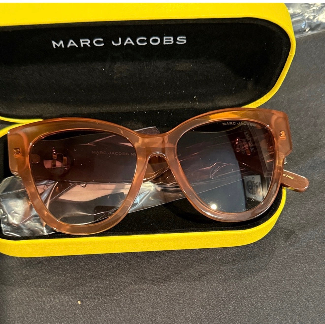 Michael kors sunglasses(authentic)