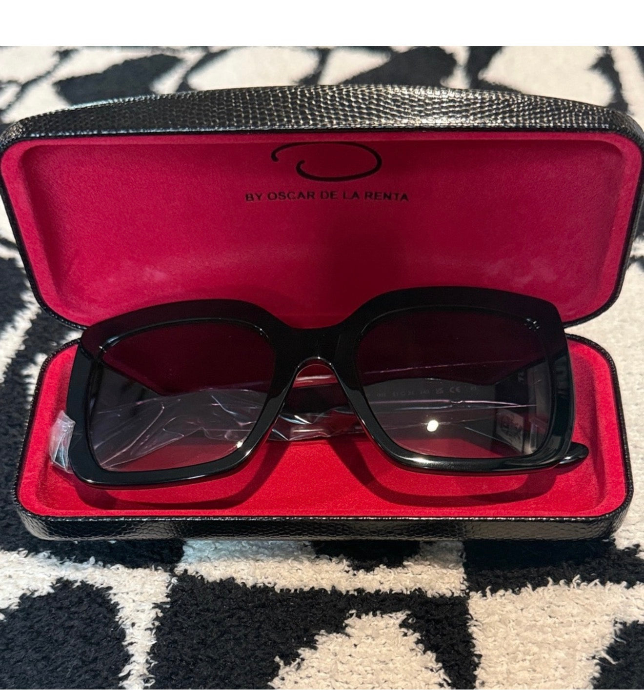 Oscar de la renta ( authentic)
