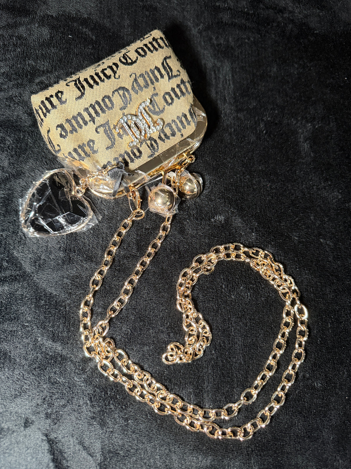 Juicy couture kiss lock