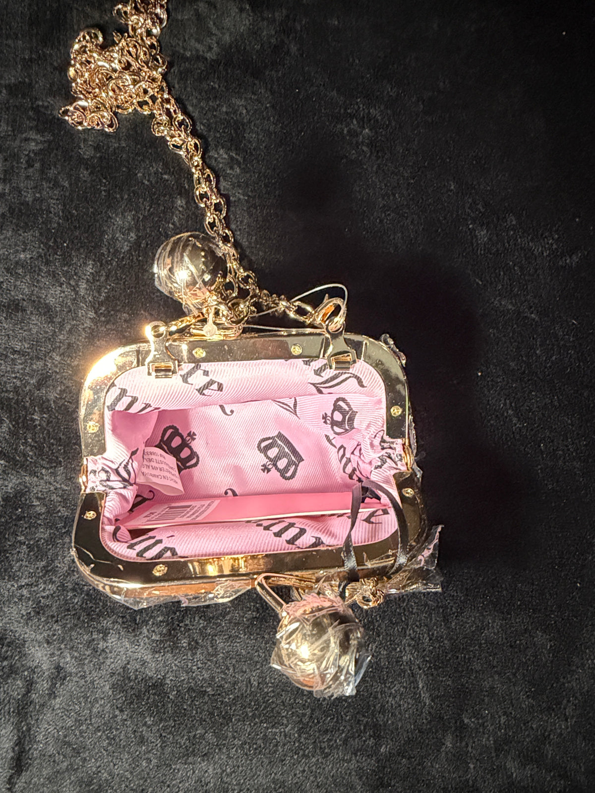 Juicy couture kiss lock