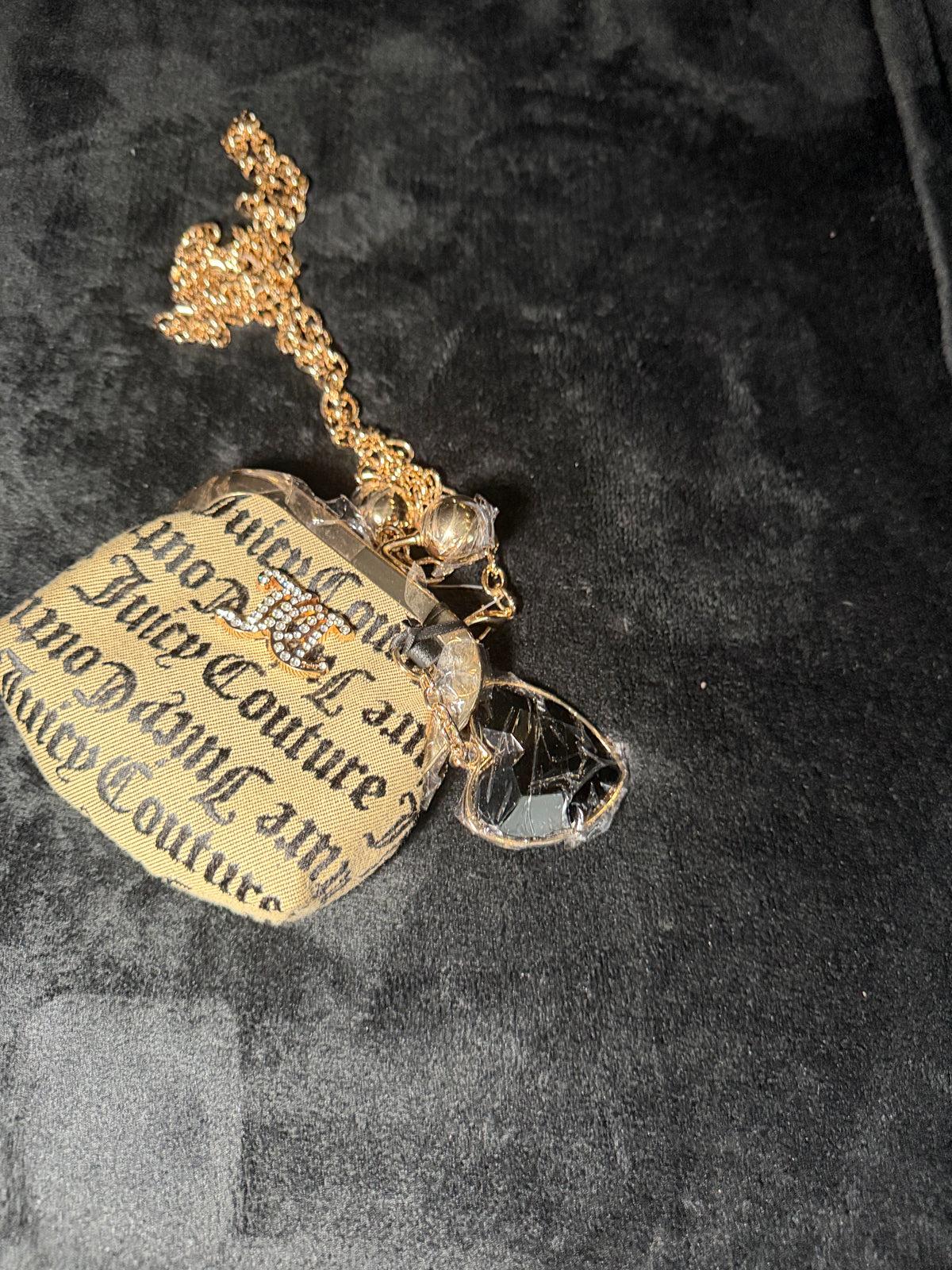 Juicy couture kiss lock